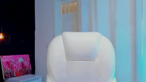 Snapshot of madame_lilith chatting on 01/17/25, 05:30 madame lilith online show from 01/17/25, 05:30