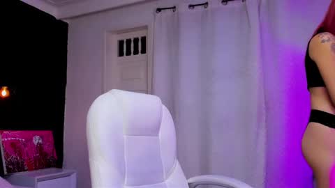 Snapshot of madame_lilith chatting on 02/13/25, 11:17 madame lilith online show from 02/13/25, 11:17