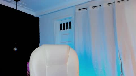 Snapshot of madame_lilith chatting on 10/26/25, 11:49 madame lilith online show from 10/26/25, 11:49