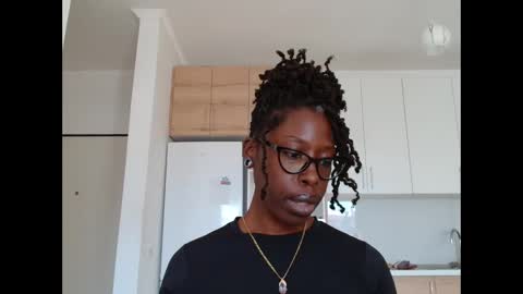 Snapshot of madamindigo chatting on 02/21/26, 10:38 YourMadamIndigo online show from 02/21/26, 10:38