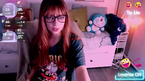 Snapshot of madcatberry chatting on 11/25/25, 04:34 alex online show from 11/25/25, 04:34