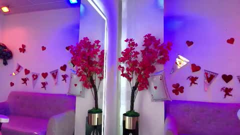 maddie_t18 online show from 02/12/26, 11:49