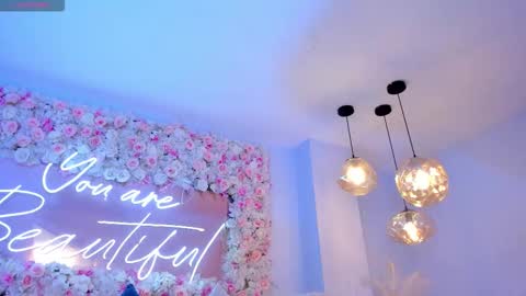 Snapshot of maddisonlowe chatting on 11/11/25, 04:01 Maddison online show from 11/11/25, 04:01