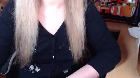 MaddisonRae online show from 07/26/26, 06:37