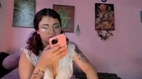 Maddy  online show from 06/25/26, 08:57