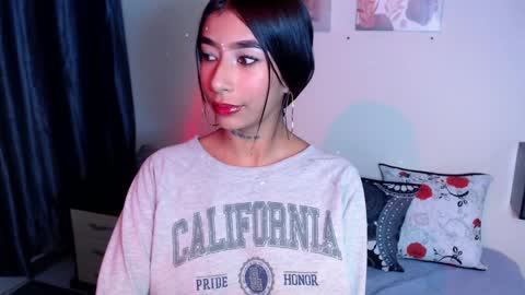 Maddy Parker  online show from 02/05/25, 06:35