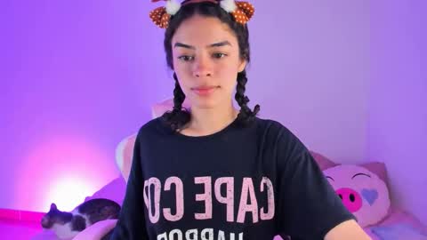 Snapshot of maddy_parker__ chatting on 11/12/25, 09:14 maddy_parker__ online show from 11/12/25, 09:14