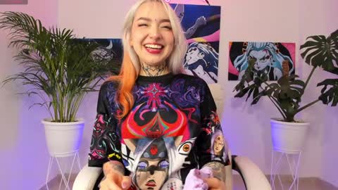 maddy_uwu online show from 12/10/24, 02:16
