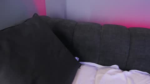 Snapshot of maddy_walker chatting on 02/06/25, 02:11 Maddy online show from 02/06/25, 02:11