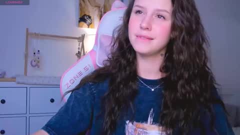 Snapshot of made_by_heaven chatting on 11/29/25, 03:26 Rada online show from 11/29/25, 03:26