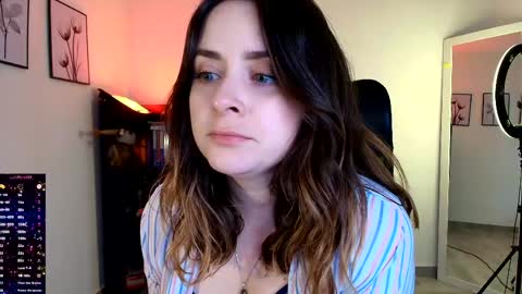 madelamee online show from 04/24/26, 10:23