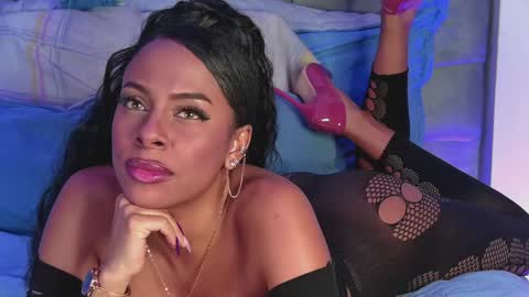 Snapshot of madeleinxxx_ chatting on 12/11/24, 11:51 madeleinxxx_ online show from 12/11/24, 11:51