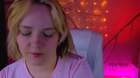 Madeline online show from 02/22/26, 11:31