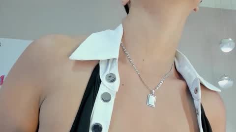 Snapshot of madeline_jhones chatting on 03/25/26, 03:29 Madeline online show from 03/25/26, 03:29