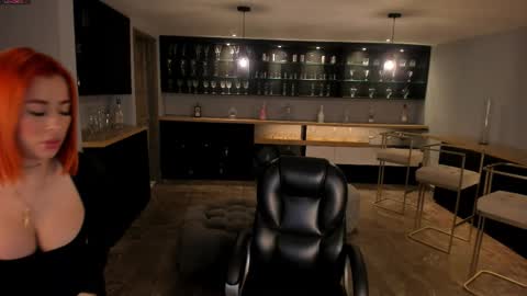 Madeline online show from 09/26/25, 10:19