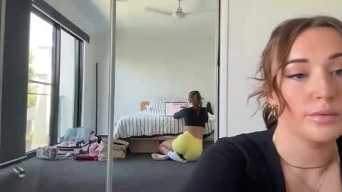 Madeline Harper online show from 09/19/25, 02:13