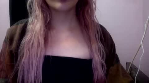 Snapshot of madelinevalentine chatting on 09/23/25, 06:38 madeline online show from 09/23/25, 06:38