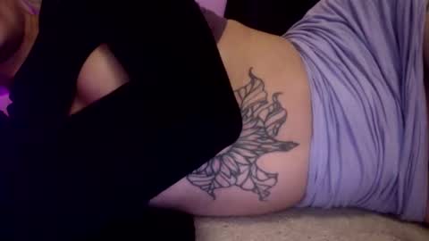 Snapshot of madelinevalentine chatting on 11/17/25, 10:26 madeline online show from 11/17/25, 10:26