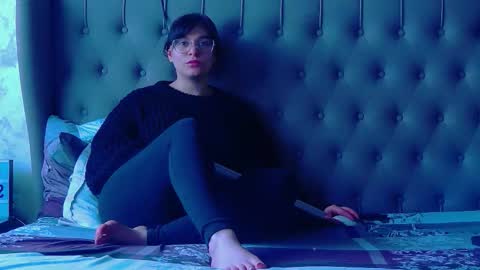 madelynvelure online show from 03/23/26, 08:51