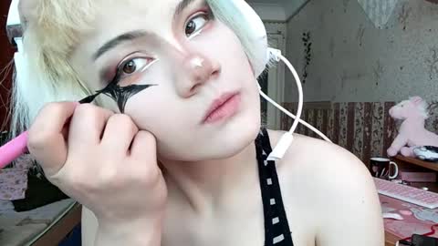 Snapshot of madgezari chatting on 03/01/26, 07:21 Alice Kaneki online show from 03/01/26, 07:21