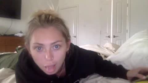 mari rose online show from 10/21/25, 02:29