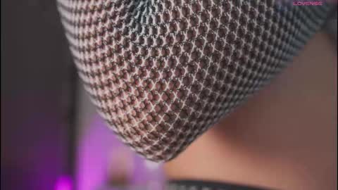 Valentina   1030   530  -  online show from 11/07/25, 04:12