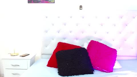 Snapshot of madison_horny69 chatting on 03/07/25, 01:40 Jenny online show from 03/07/25, 01:40