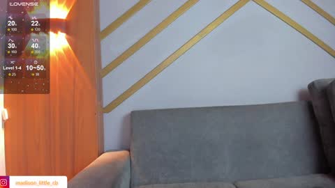 Snapshot of madison_little chatting on 12/10/24, 03:55 Melissa 700 1400 -5 online show from 12/10/24, 03:55