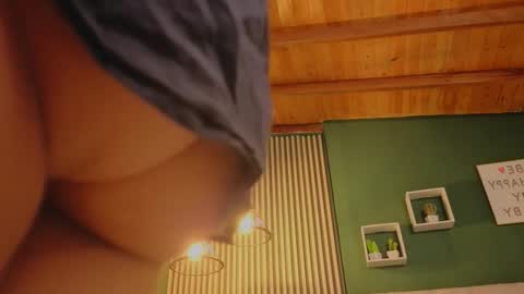 Snapshot of madison_little chatting on 10/23/25, 12:26 Melissa 700 1400 -5 online show from 10/23/25, 12:26