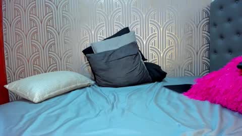   online show from 02/04/25, 08:13