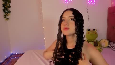 Snapshot of madison_pettis1 chatting on 10/27/25, 03:54 Madison online show from 10/27/25, 03:54