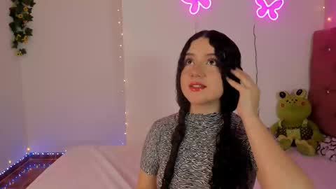 Snapshot of madison_pettis1 chatting on 11/08/25, 04:45 Madison online show from 11/08/25, 04:45