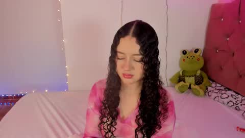 Snapshot of madison_pettis1 chatting on 11/11/25, 03:06 Madison online show from 11/11/25, 03:06