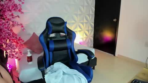 M A D I S O N online show from 07/11/26, 07:27