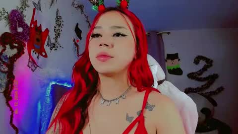 Snapshot of madison_x17 chatting on 12/13/24, 02:21 madso x17 online show from 12/13/24, 02:21