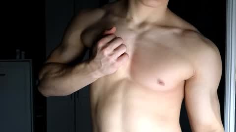 madisonboy2 online show from 11/19/25, 10:54