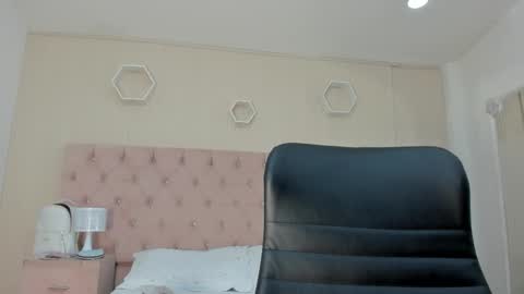 madison online show from 10/24/25, 01:07