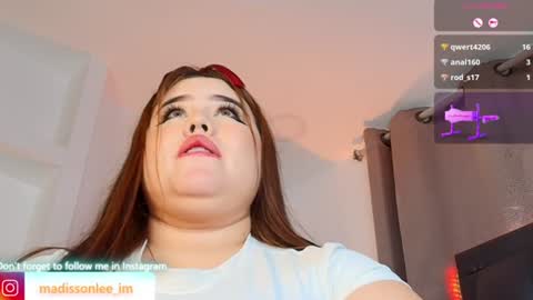 Snapshot of madissonlee__ chatting on 06/14/26, 03:41 madissonlee__ online show from 06/14/26, 03:41