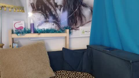 Elizabeth online show from 02/24/25, 01:24