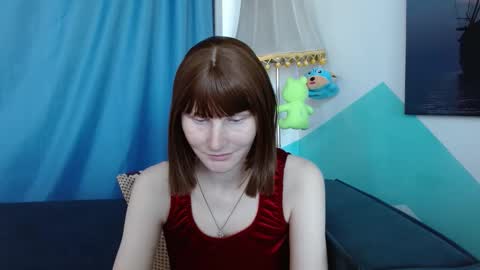 Elizabeth online show from 09/17/25, 01:51