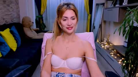 Madye Roberts online show from 12/05/25, 09:00