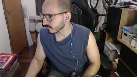 Snapshot of madziula chatting on 12/04/24, 03:48 Peter online show from 12/04/24, 03:48