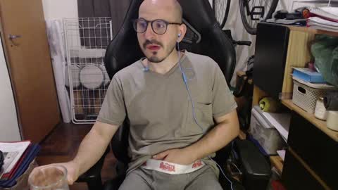 Snapshot of madziula chatting on 12/09/24, 03:29 Peter online show from 12/09/24, 03:29