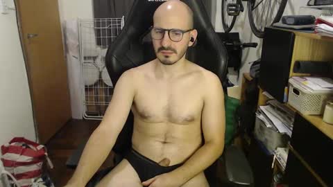 Snapshot of madziula chatting on 03/11/25, 05:16 Peter online show from 03/11/25, 05:16