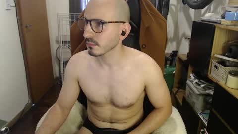 Snapshot of madziula chatting on 10/09/25, 07:01 Peter online show from 10/09/25, 07:01