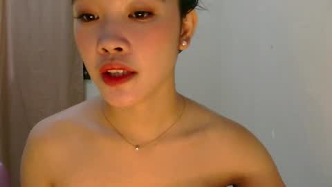 mae_luna online show from 06/17/26, 11:49