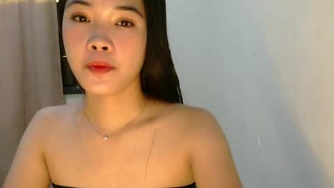 mae_luna online show from 06/25/26, 12:10
