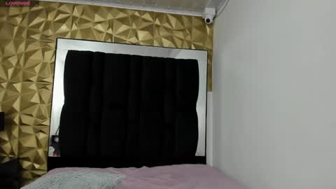 MAEE ANGELS online show from 12/21/24, 01:47