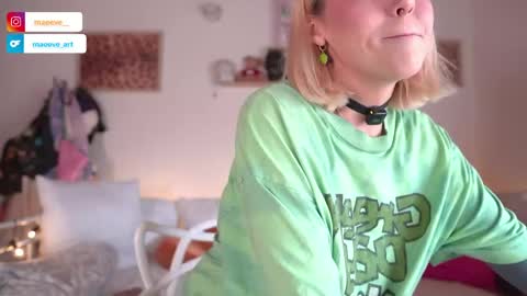 Maeve  schedule 11 am- 530 pm colombia time  online show from 04/21/26, 02:01