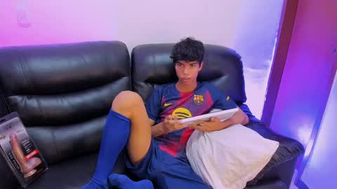 Mael online show from 04/03/26, 06:06